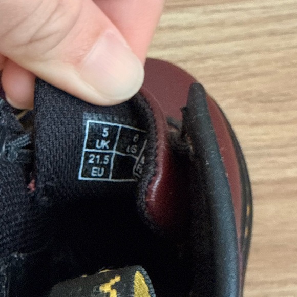 Dr. Martens Kids Boots in Burgundy and Black - Picture 3 of 4